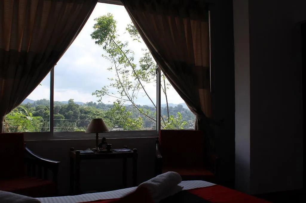 47 Alfred House - Free Pickup From Kandy City Sri Lanka
